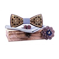 Set fluture din lemn, batistă, manșete și broșă - Floare sculptată